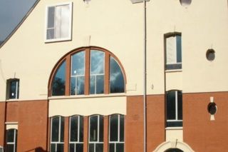 Realisatie 005 Gemeentehuis Zoersel 001 Ramen Ellips Korfboog